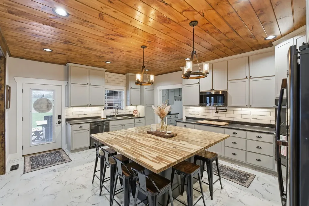 56 Ridgefield Drive Liberty KY 42539