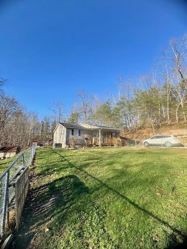 145 Mount Hope Road Morehead KY 40351