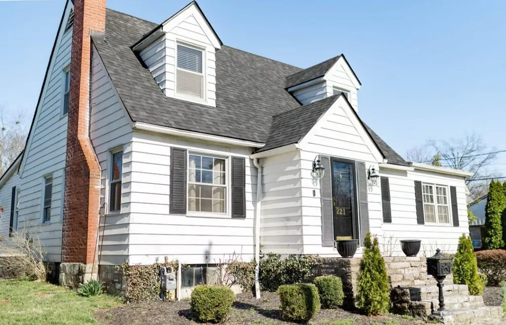 221 Moundale Avenue Winchester KY 40391