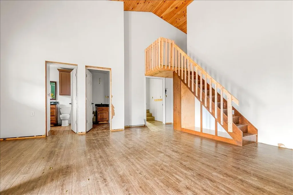 227 Callihan Road East Bernstadt KY 40729