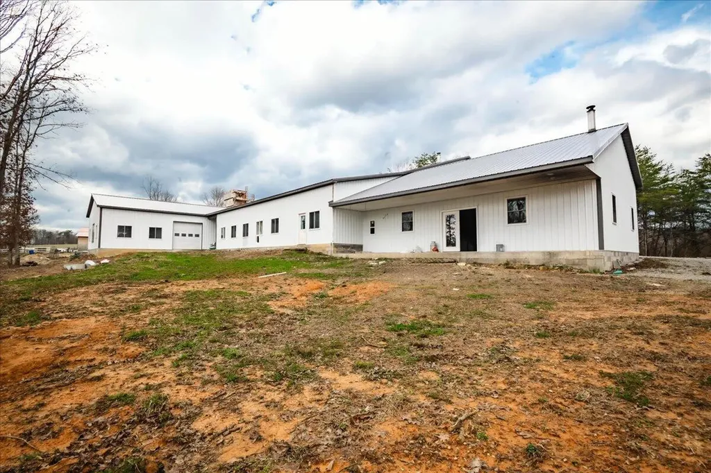 227 Callihan Road East Bernstadt KY 40729