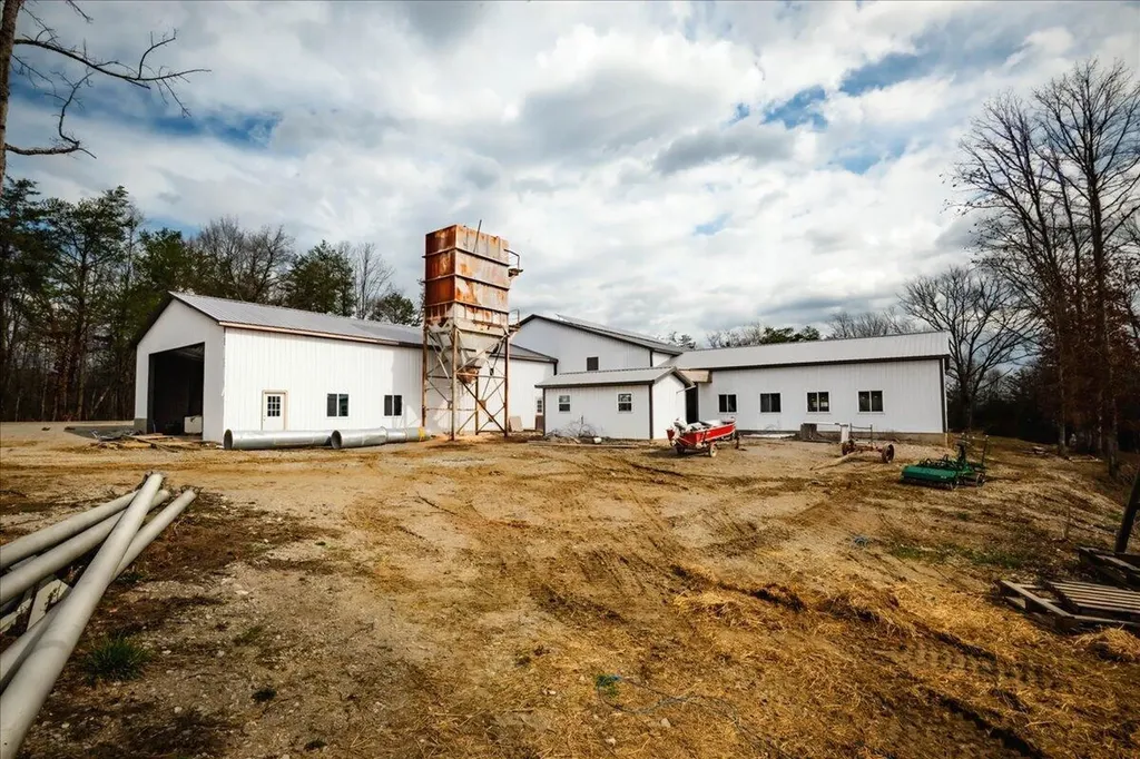 227 Callihan Road East Bernstadt KY 40729