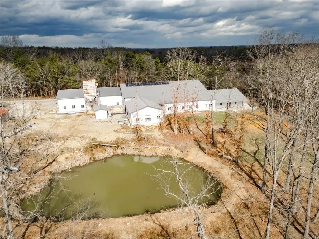227 Callihan Road East Bernstadt KY 40729