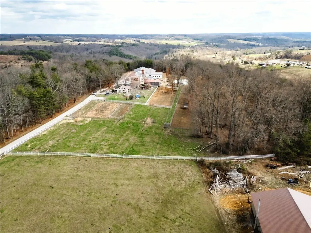 227 Callihan Road East Bernstadt KY 40729