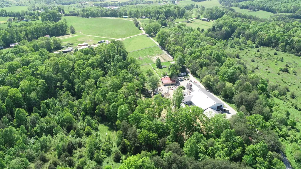 227 Callihan Road East Bernstadt KY 40729