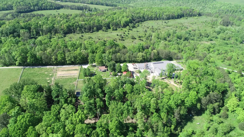 227 Callihan Road East Bernstadt KY 40729