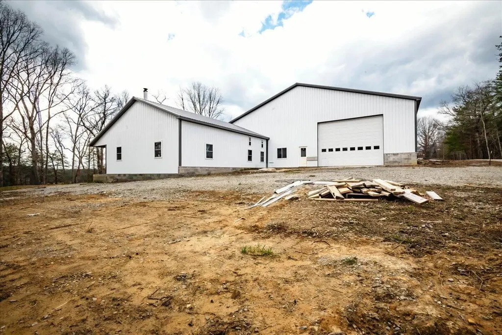 227 Callihan Road East Bernstadt KY 40729