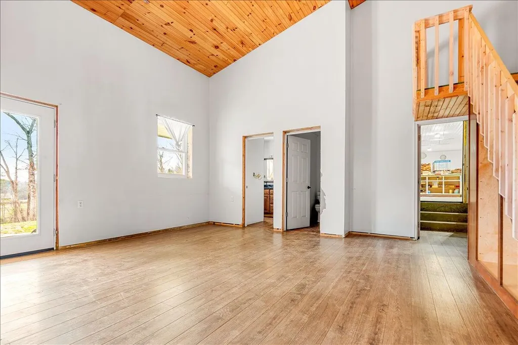 227 Callihan Road East Bernstadt KY 40729