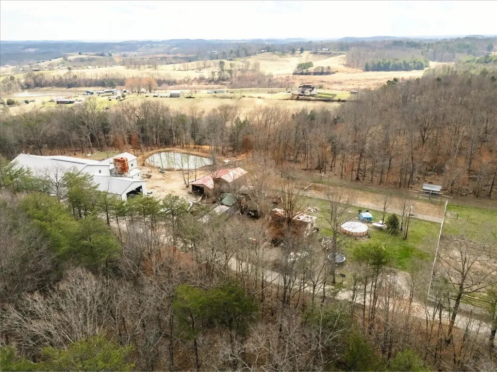 227 Callihan Road East Bernstadt KY 40729