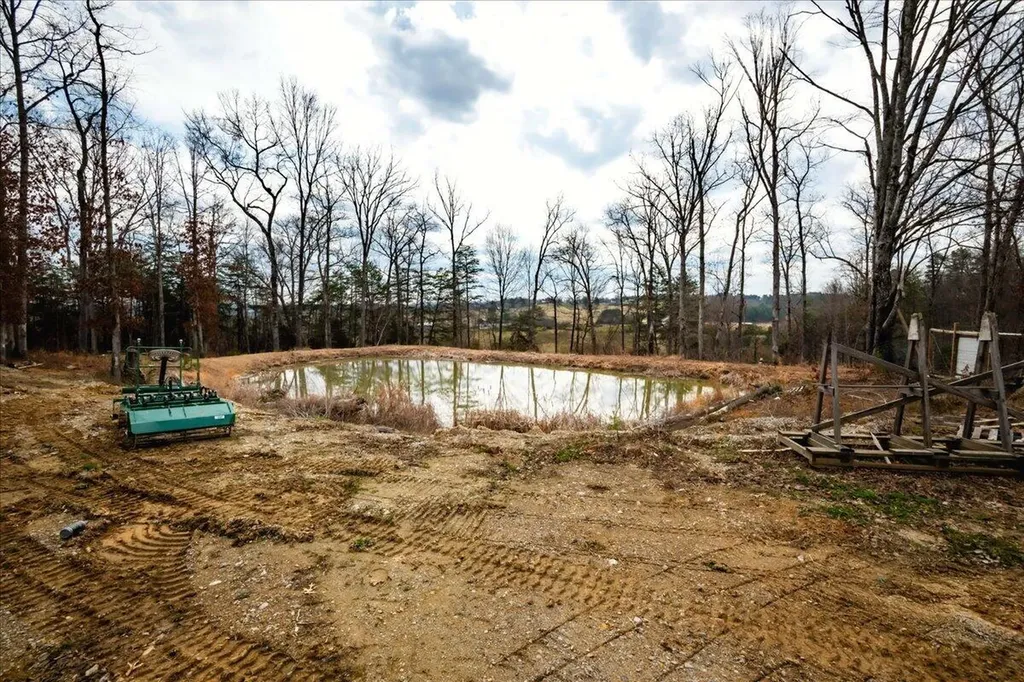 227 Callihan Road East Bernstadt KY 40729