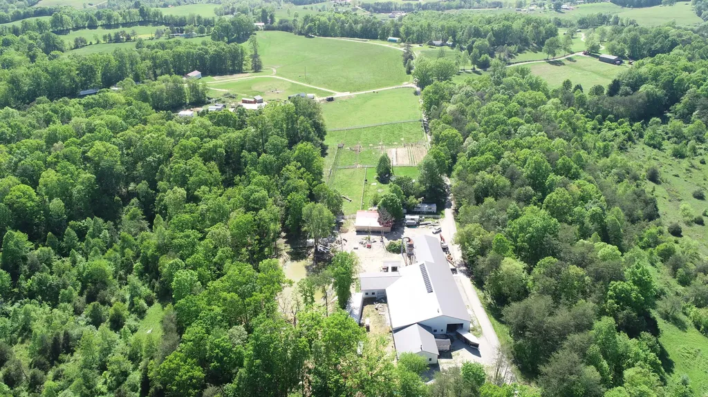 227 Callihan Road East Bernstadt KY 40729