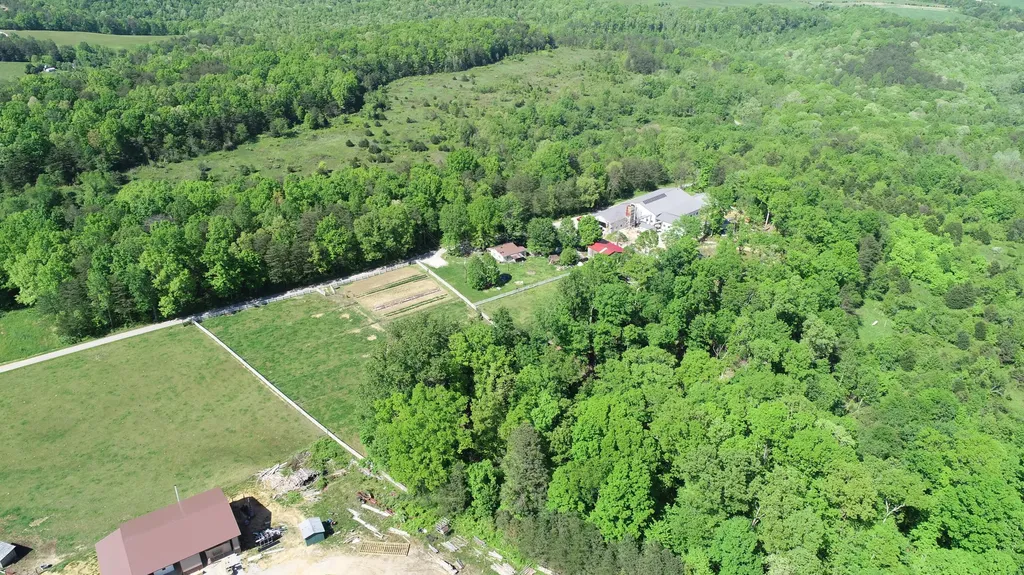 227 Callihan Road East Bernstadt KY 40729