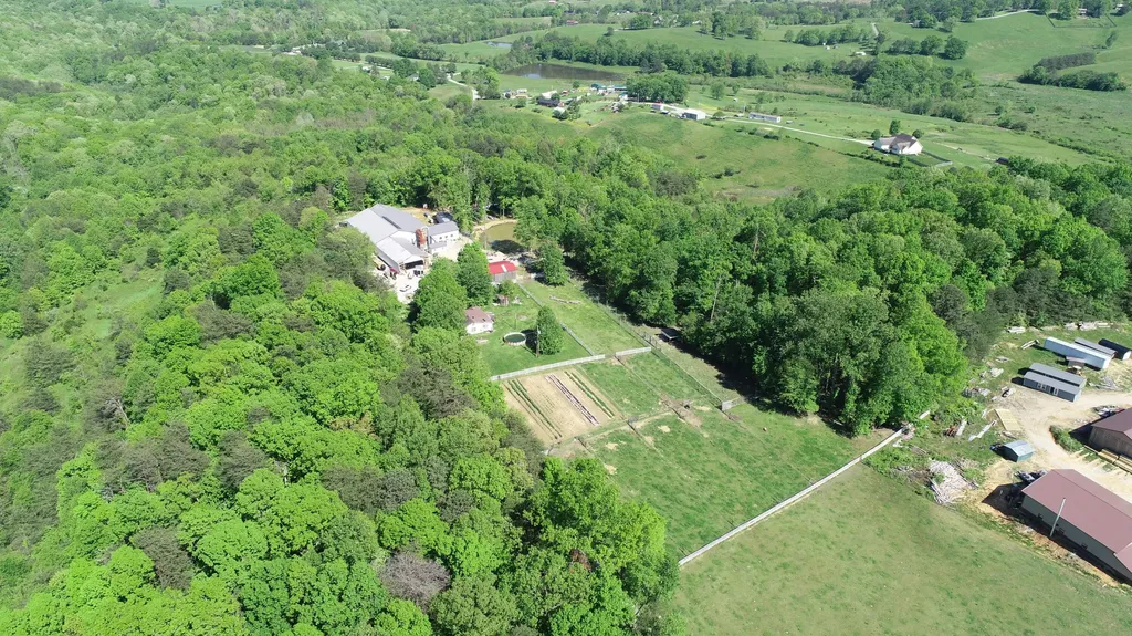 227 Callihan Road East Bernstadt KY 40729
