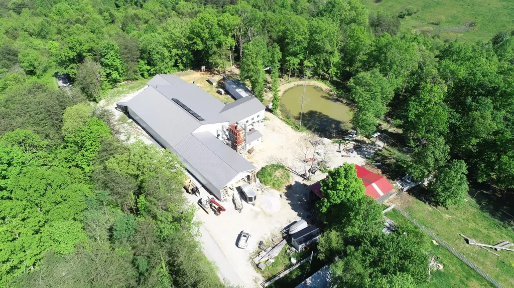 227 Callihan Road East Bernstadt KY 40729