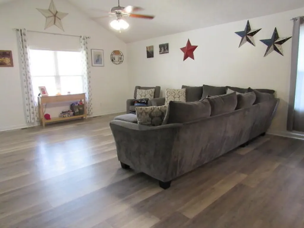106 Turnberry Drive Frankfort KY 40601