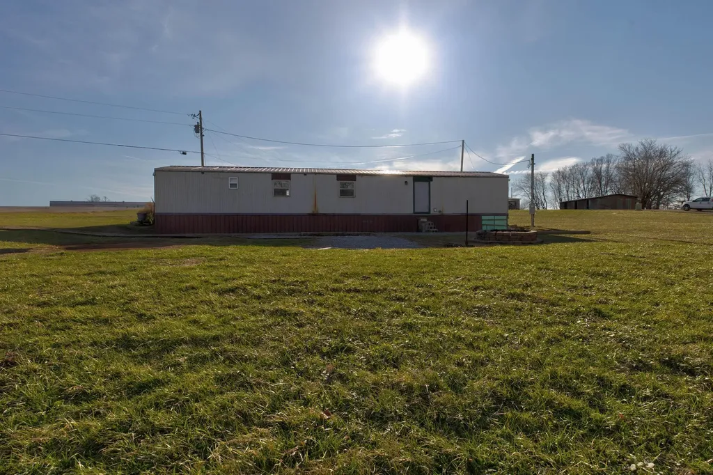75 Long Lane Mt Sterling KY 40353
