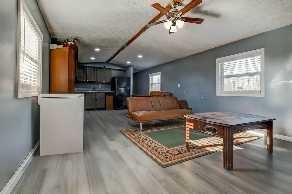 75 Long Lane Mt Sterling KY 40353