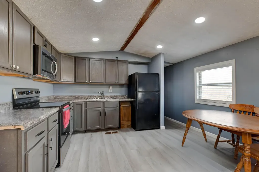 75 Long Lane Mt Sterling KY 40353