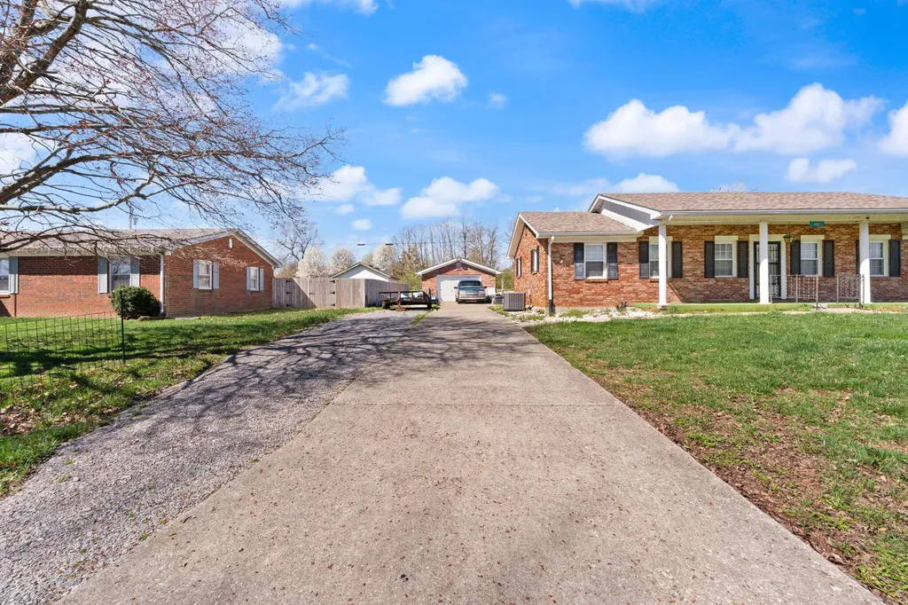 157 Estes Drive Lancaster KY 40444