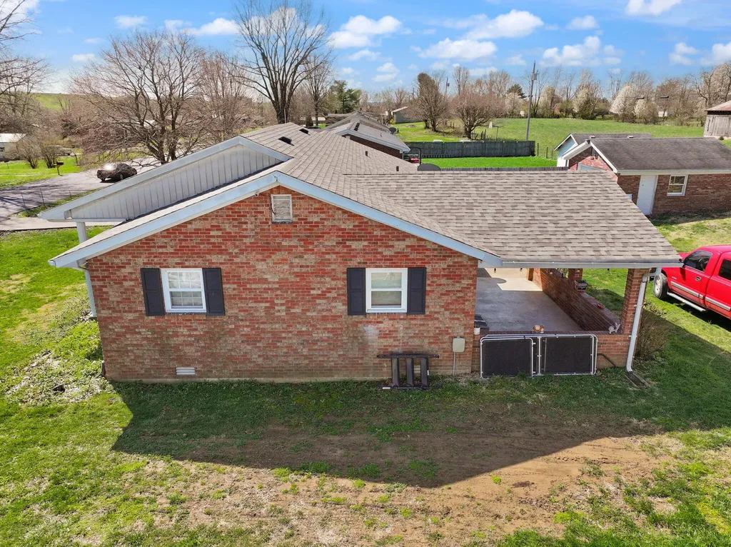 157 Estes Drive Lancaster KY 40444