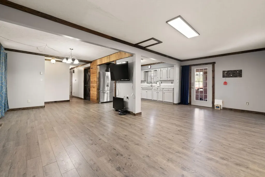 157 Estes Drive Lancaster KY 40444