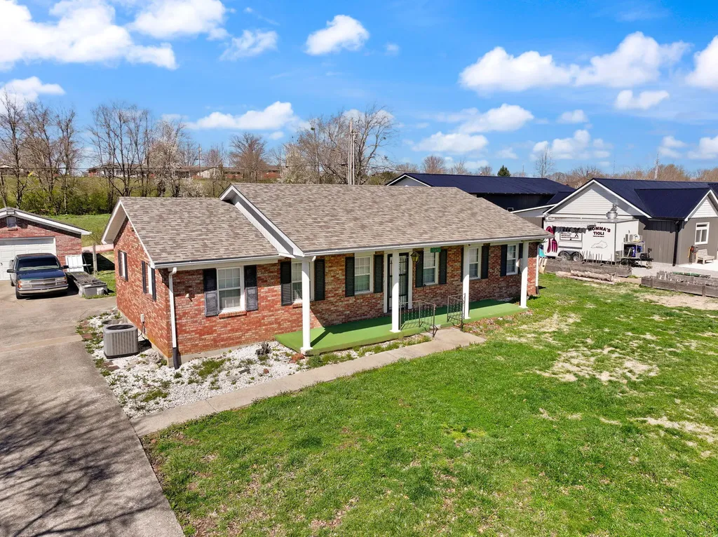 157 Estes Drive Lancaster KY 40444