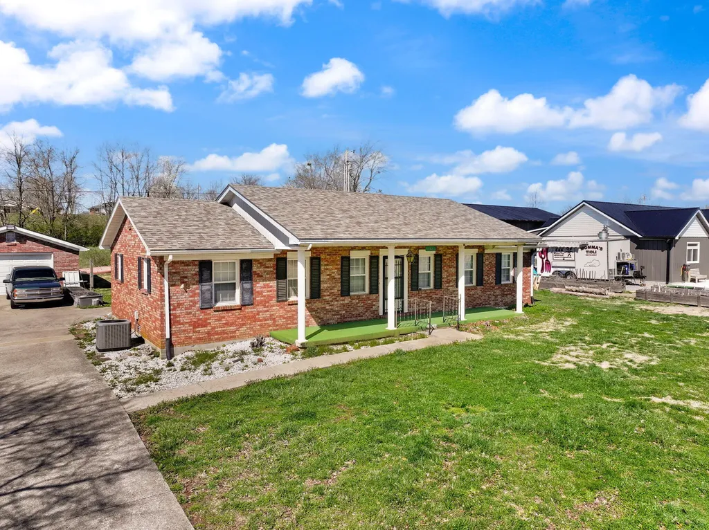157 Estes Drive Lancaster KY 40444
