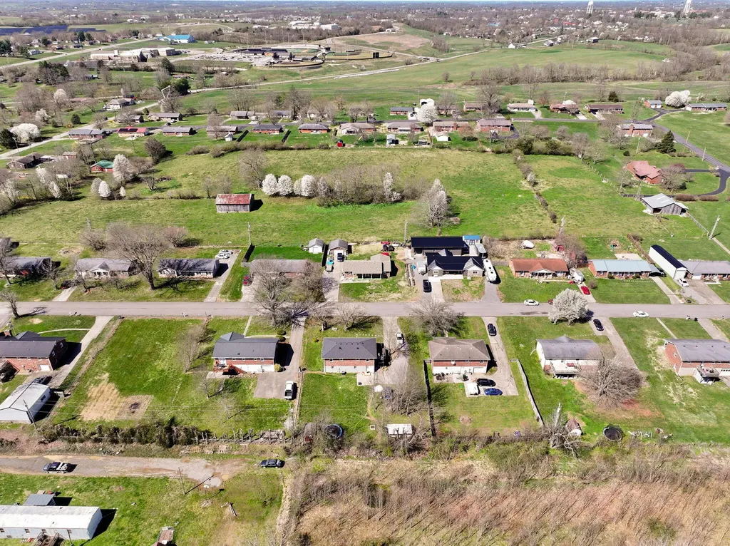 157 Estes Drive Lancaster KY 40444
