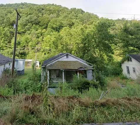 20100 Kentucky 122 Bevinsville KY 41606