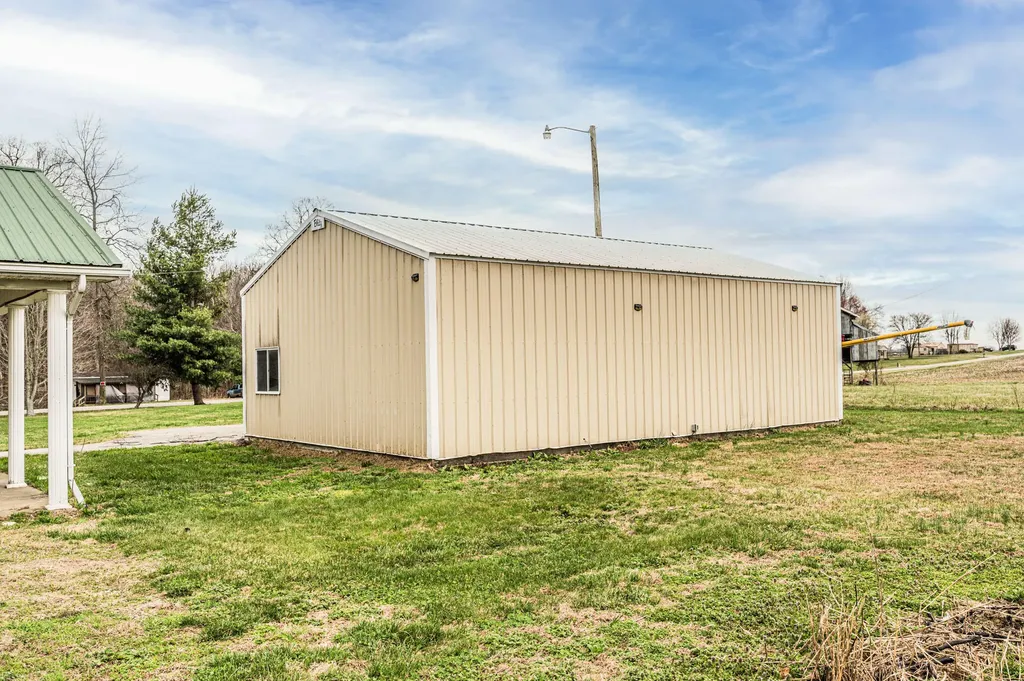 1432 Dearing Road Glasgow KY 42141