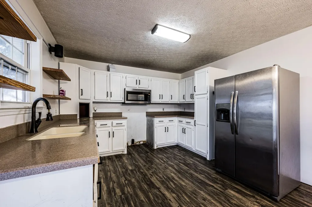 1432 Dearing Road Glasgow KY 42141