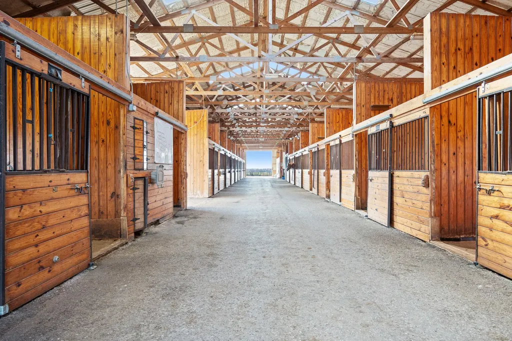 4487 Louisville Road Salvisa KY 40372