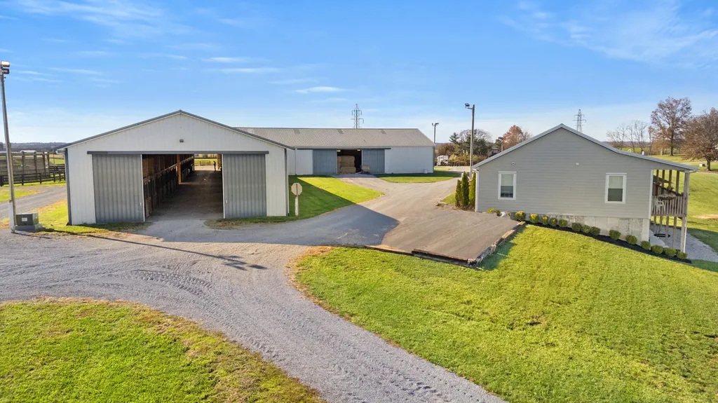 4487 Louisville Road Salvisa KY 40372