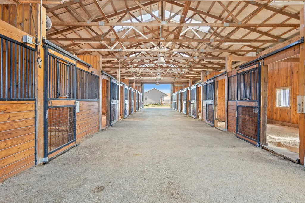 4487 Louisville Road Salvisa KY 40372