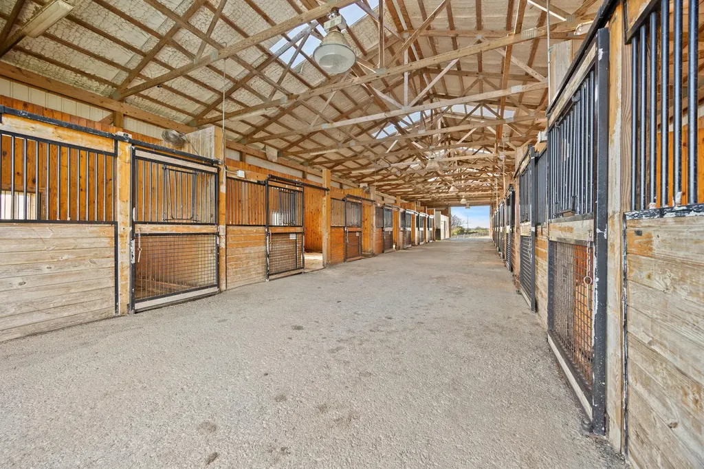 4487 Louisville Road Salvisa KY 40372
