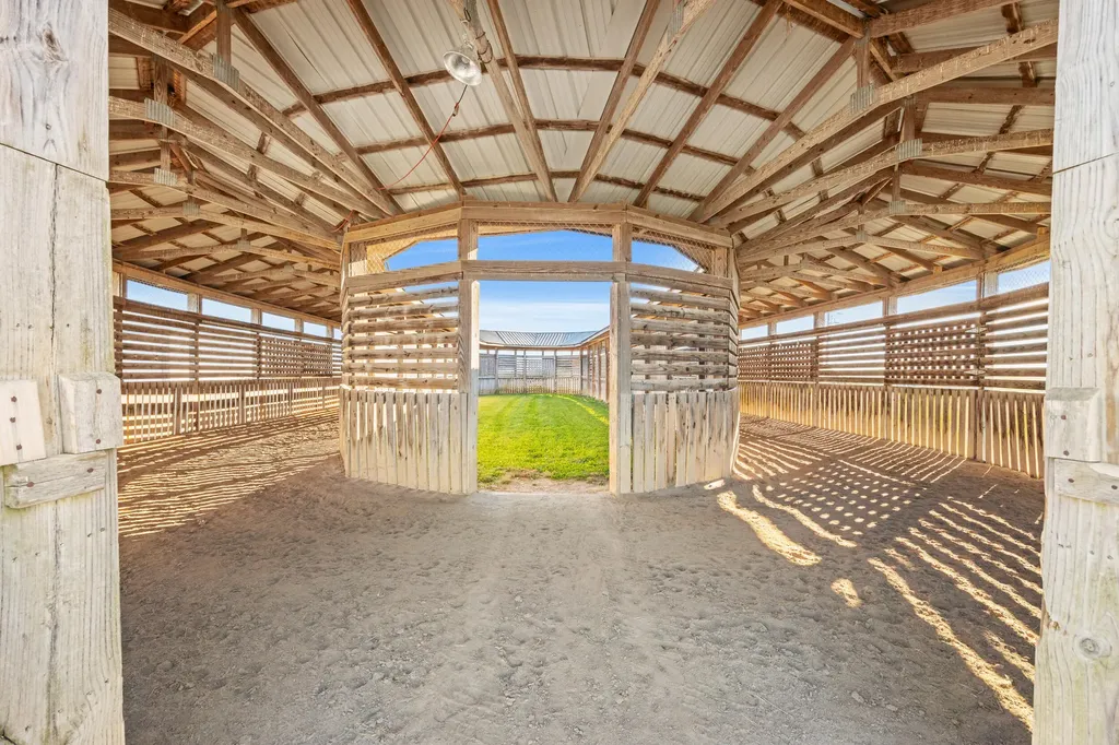 4487 Louisville Road Salvisa KY 40372