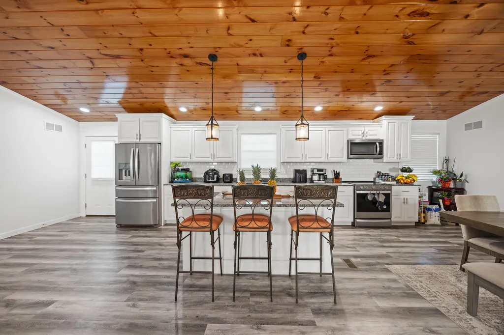 4487 Louisville Road Salvisa KY 40372