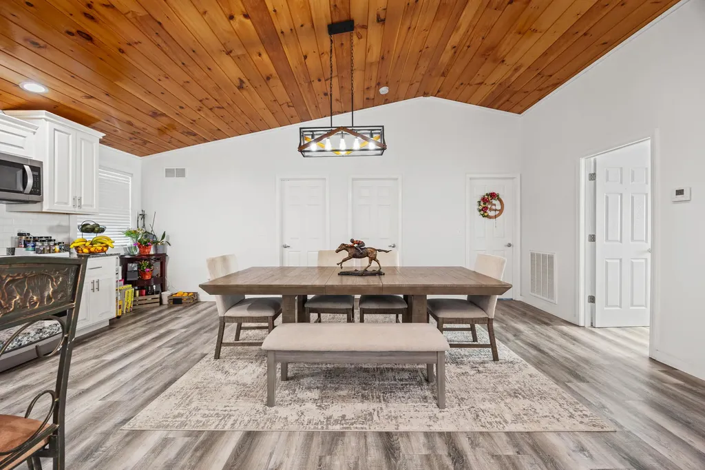 4487 Louisville Road Salvisa KY 40372