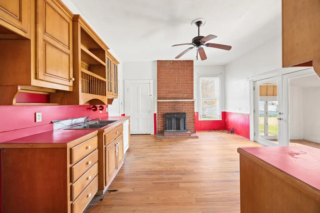 4487 Louisville Road Salvisa KY 40372
