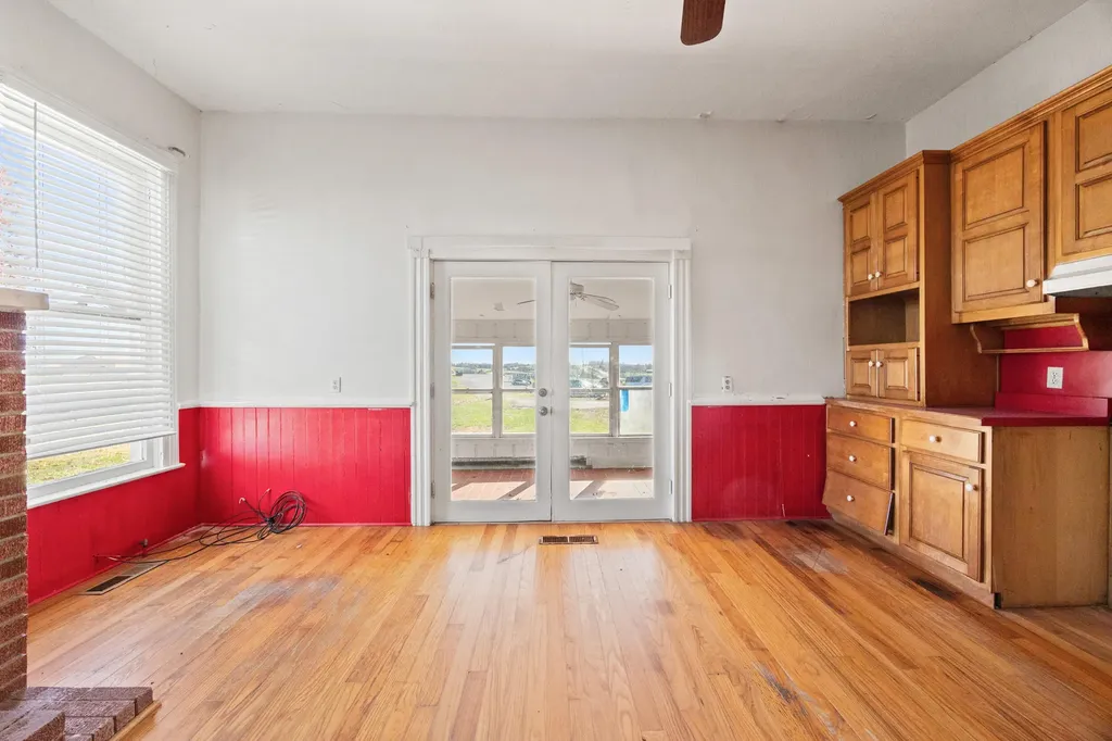 4487 Louisville Road Salvisa KY 40372