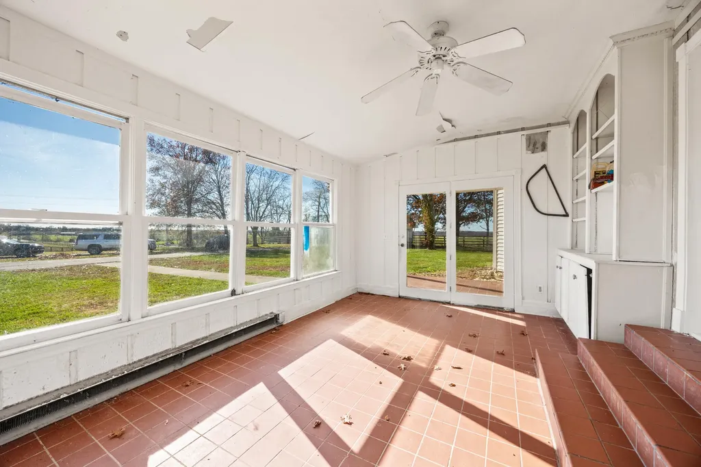 4487 Louisville Road Salvisa KY 40372