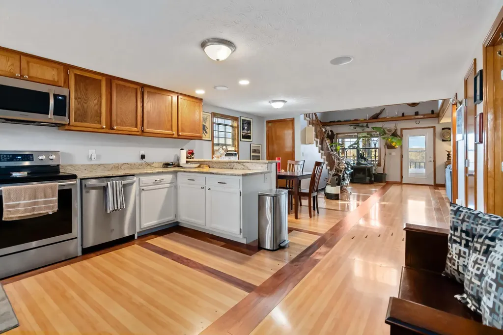 17 Old Jamestown Road Russell Springs KY 42642