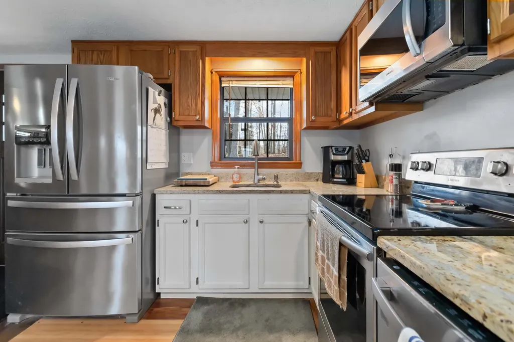 17 Old Jamestown Road Russell Springs KY 42642