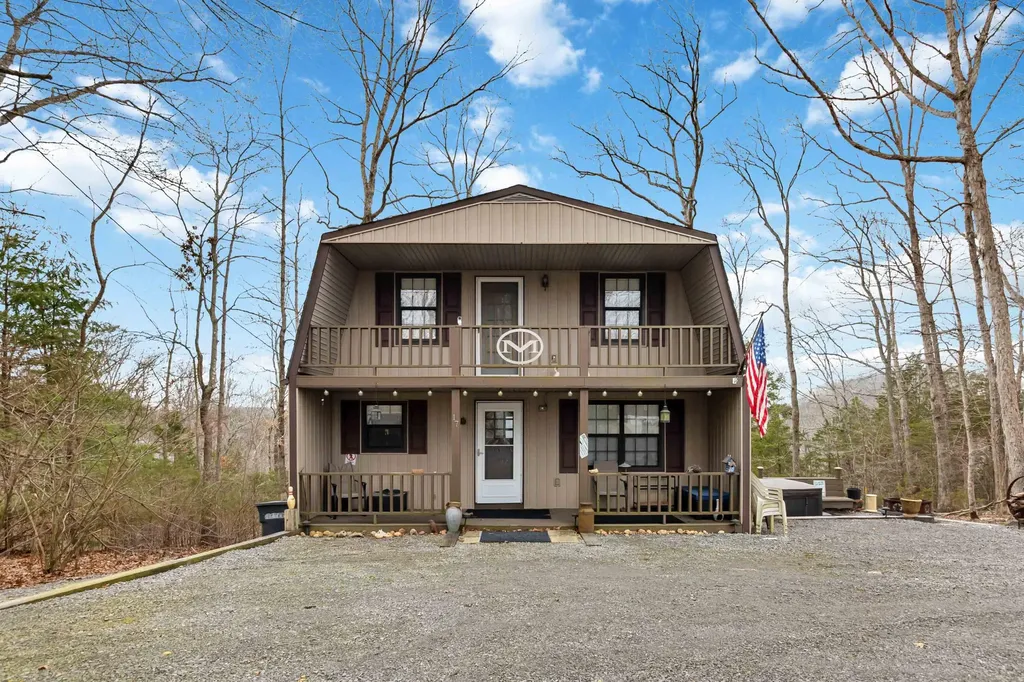 17 Old Jamestown Road Russell Springs KY 42642