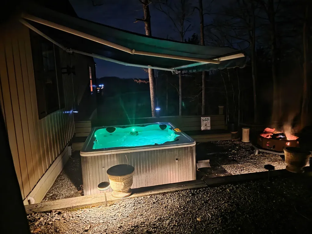 17 Old Jamestown Road Russell Springs KY 42642