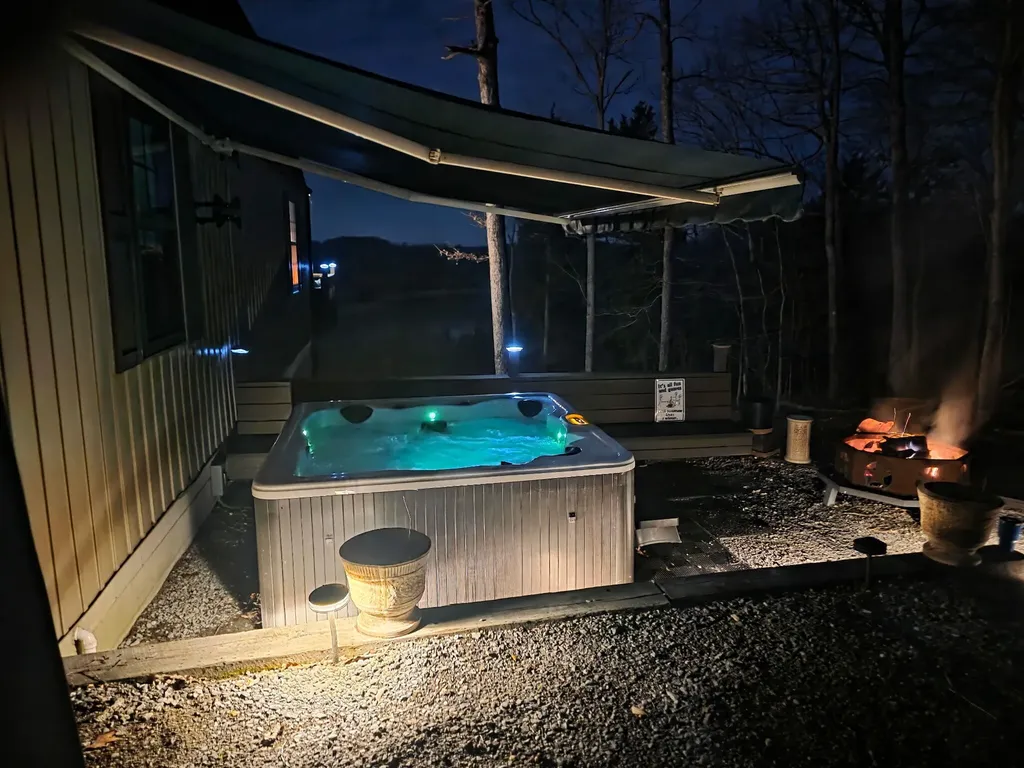 17 Old Jamestown Road Russell Springs KY 42642