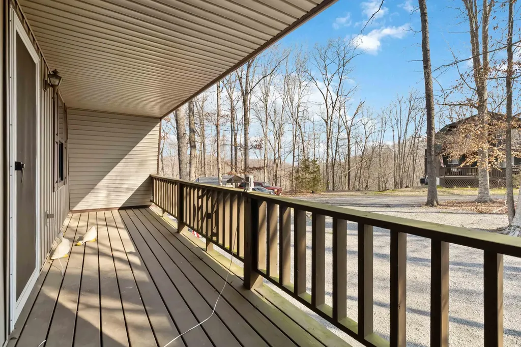 17 Old Jamestown Road Russell Springs KY 42642