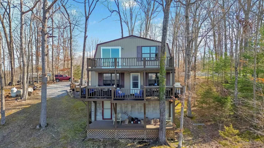 17 Old Jamestown Road Russell Springs KY 42642