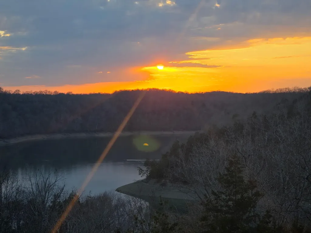 17 Old Jamestown Road Russell Springs KY 42642