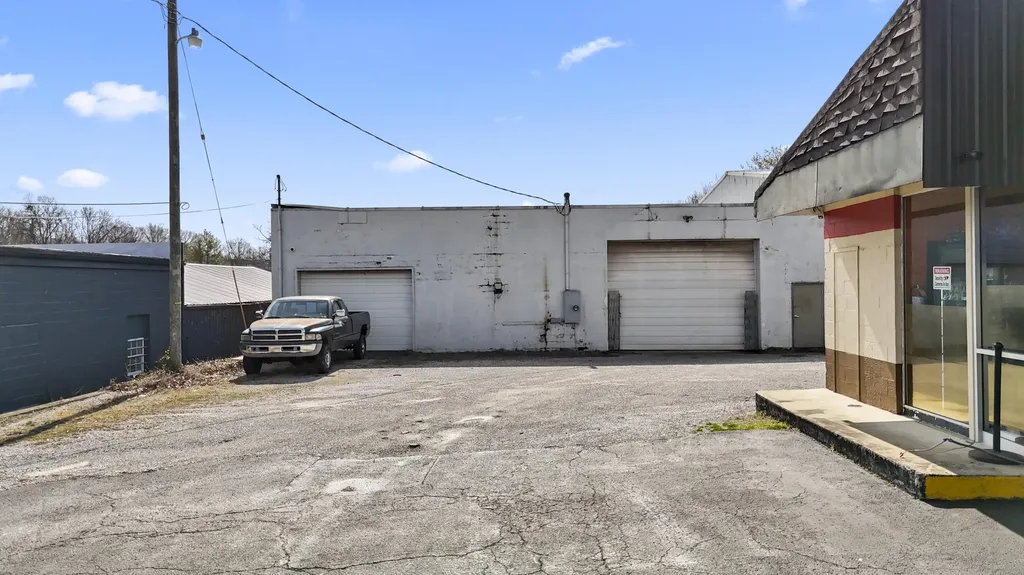 206 E Main Street Mt Sterling KY 40353